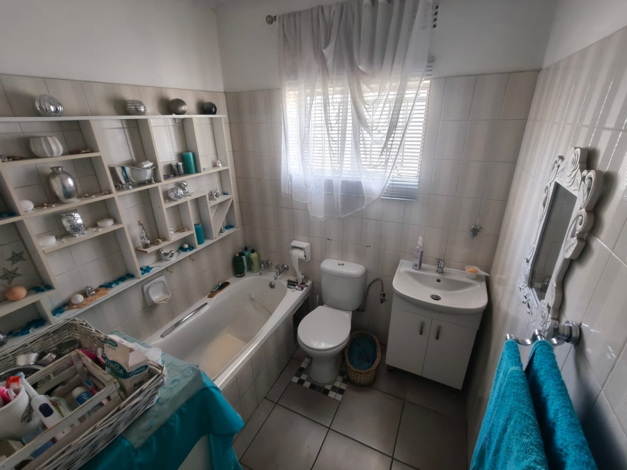 3 Bedroom Property for Sale in Rustenburg Central North West